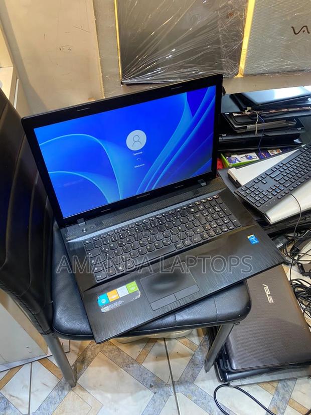 New Laptop Lenovo 500e 8GB Intel Pentium HDD+SSD 500GB · Photo 1