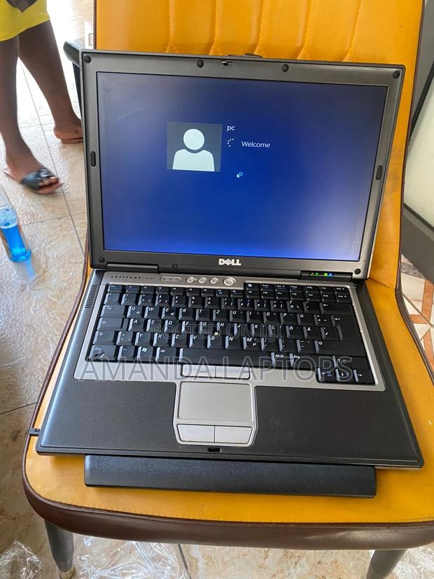 New Laptop Dell Latitude D610 4GB Intel Core 2 Duo HDD 250GB · Photo 2