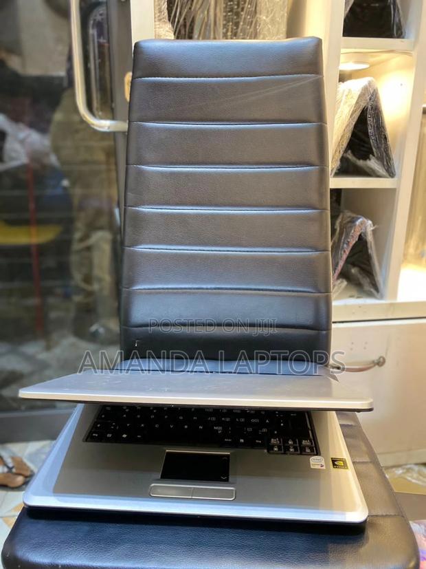 New Laptop Medion Akoya S6421 2GB Intel Core M HDD+SSD 160GB · Photo 3