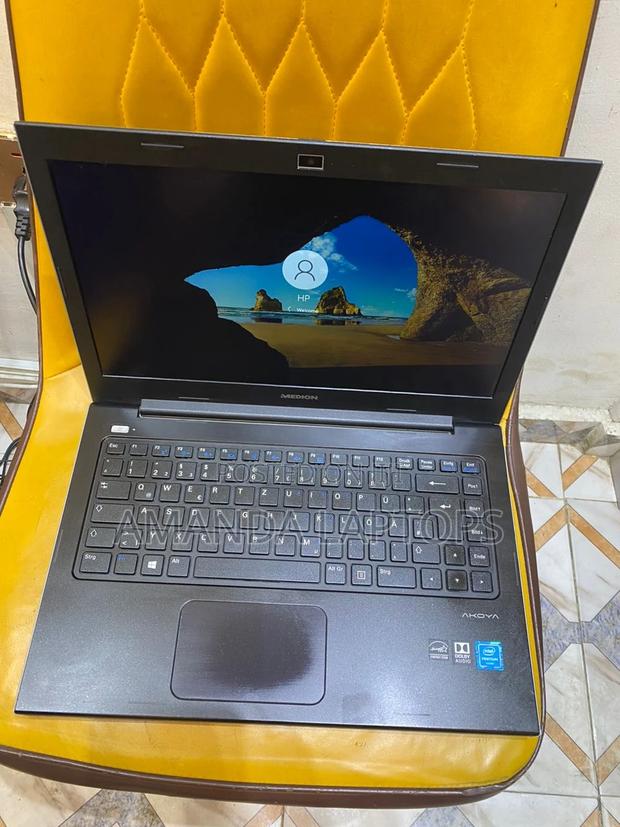 New Laptop Medion Erazer P6681 2GB Intel Celeron SSD 512GB · Photo 4