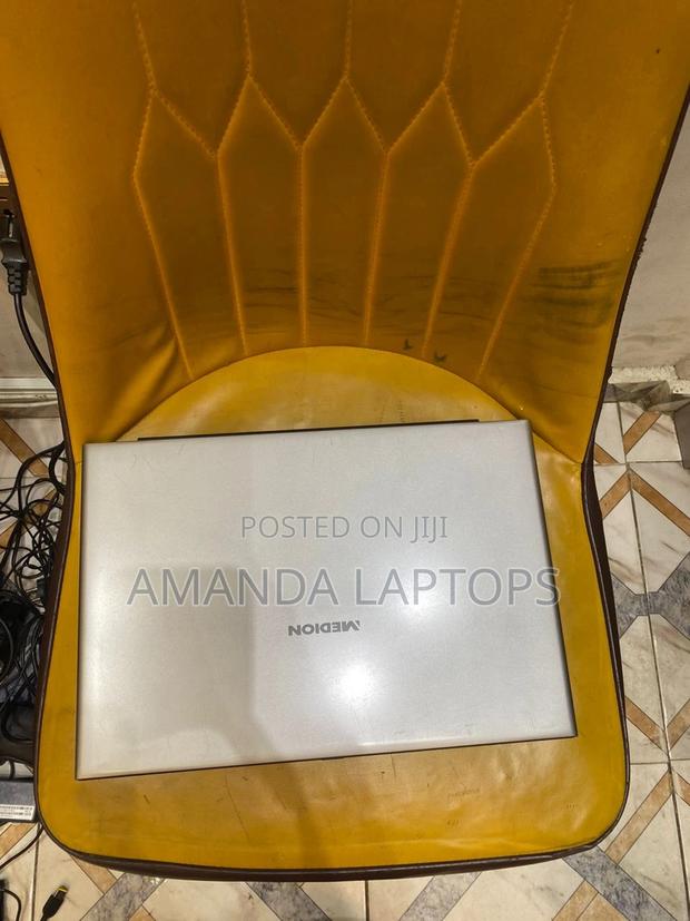New Laptop Medion Erazer P6681 2GB Intel Celeron SSD 512GB · Photo 5