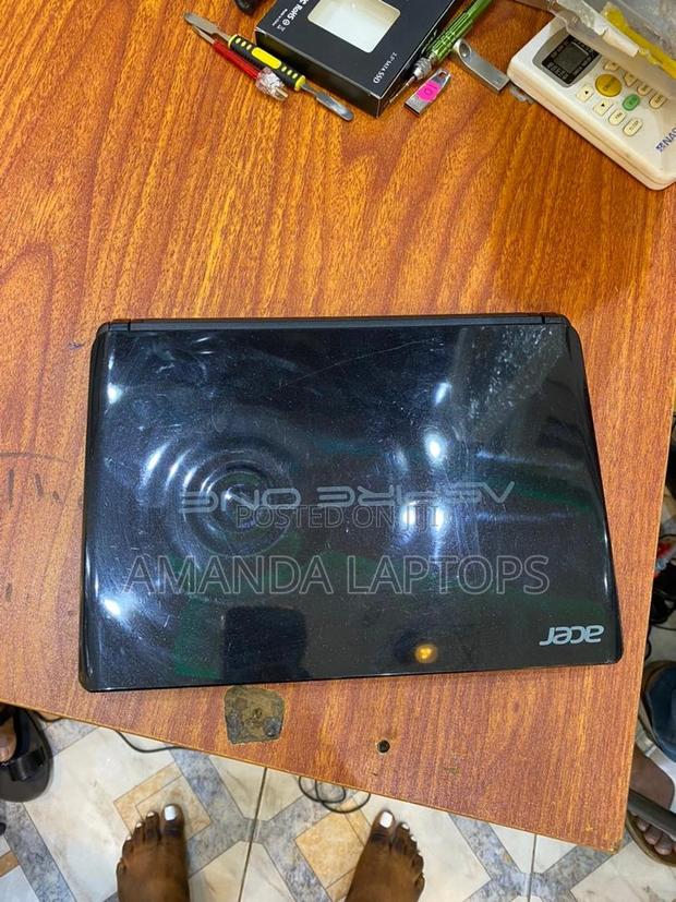 New Laptop Acer Aspire 1 2GB Intel Atom HDD+SSD 160GB · Photo 2