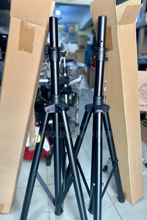 Heavy Duty Tripod Stand For All Speakers · Photo 1