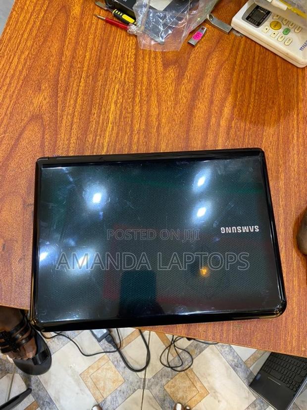 New Laptop Samsung N145 Plus 2GB Intel Atom HDD+SSD 160GB · Photo 1