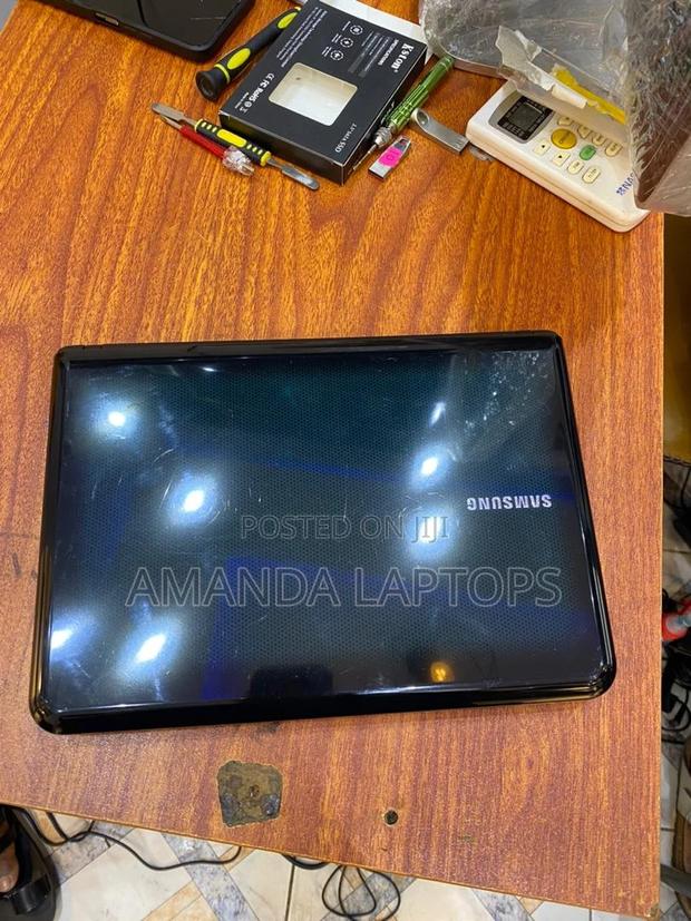 New Laptop Samsung N145 Plus 2GB Intel Atom HDD+SSD 160GB · Photo 2