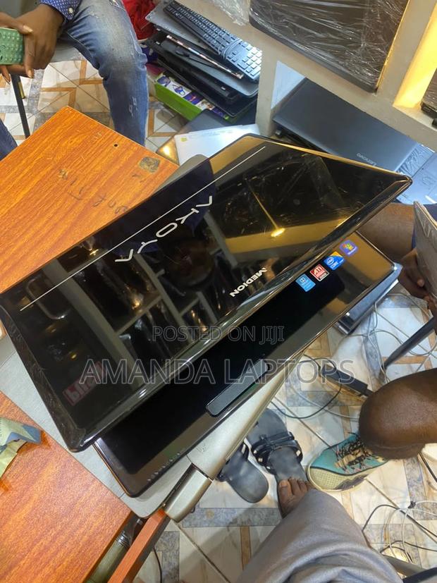 New Laptop Medion Akoya S3409 8GB Intel Core I3 HDD+SSD 320GB · Photo 3