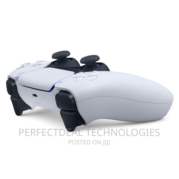 Ps5 Controller (White) · Photo 6