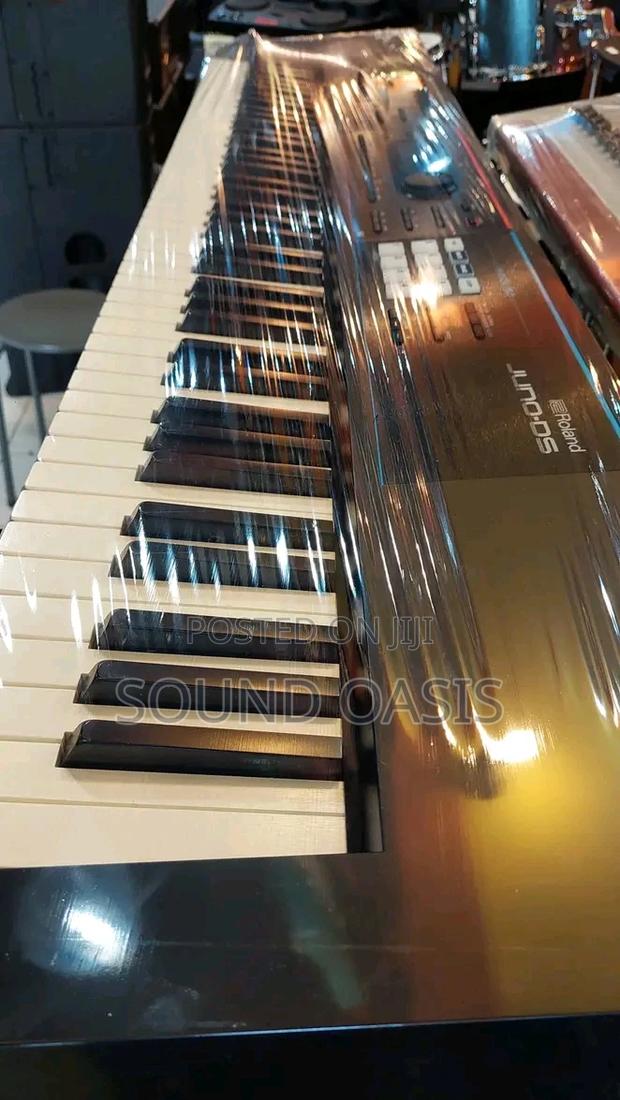 Roland Juno-Ds88 88-Key Weighted-Action Synthesizer · Photo 1