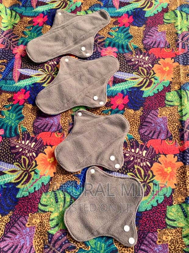 Reusable, Comfortable and Very Absorbable Pads for Women · Photo 3