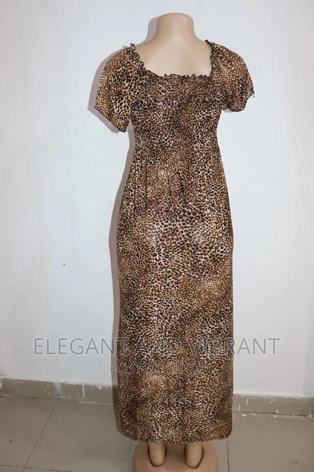 Simple Dress From Uk · Photo 1