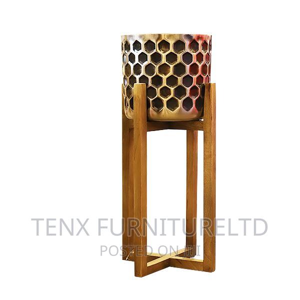 Decor Planter With Wooden Stand Medium · Photo 2