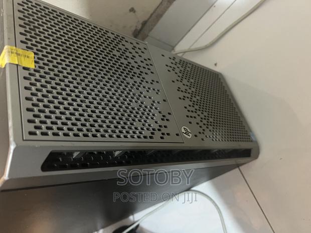 Server HP ProLiant ML 16GB Intel Xeon HDD 1T · Photo 2