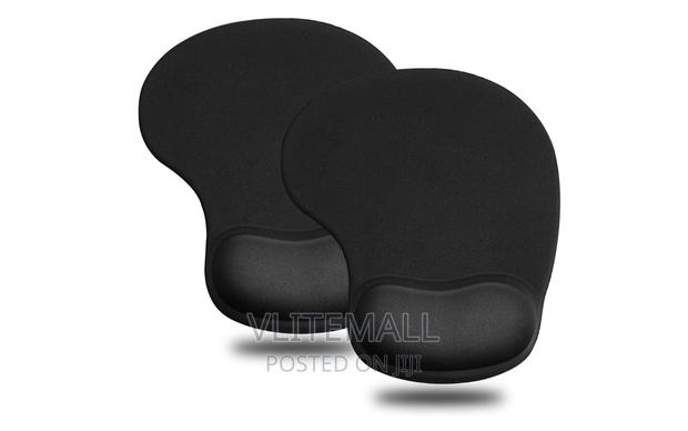 Mouse Pad With Wrist Rest Support · Photo 3