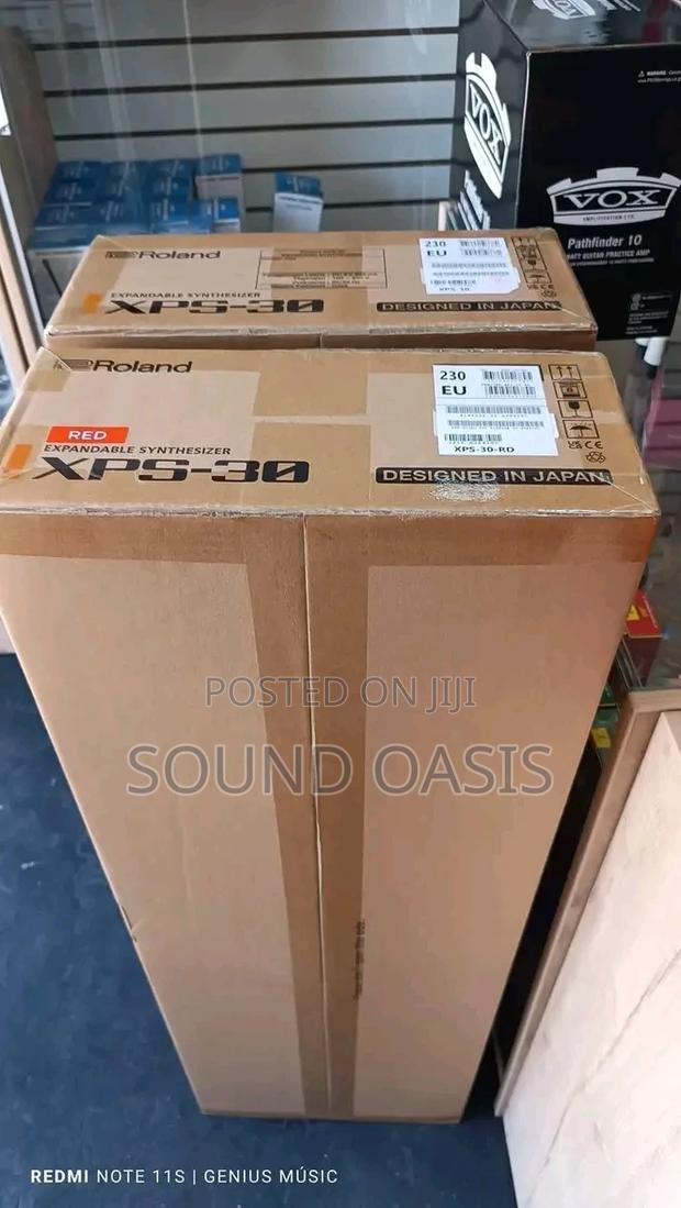 Roland XPS-30 Expandable Synthesizer Keyboard(Black) · Photo 3