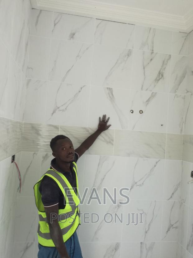 Expert Tiles Man · Photo 4