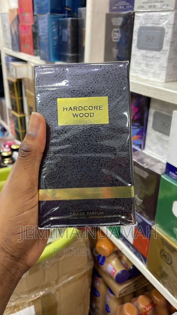 Hardcore Wood Perfume · Photo 1