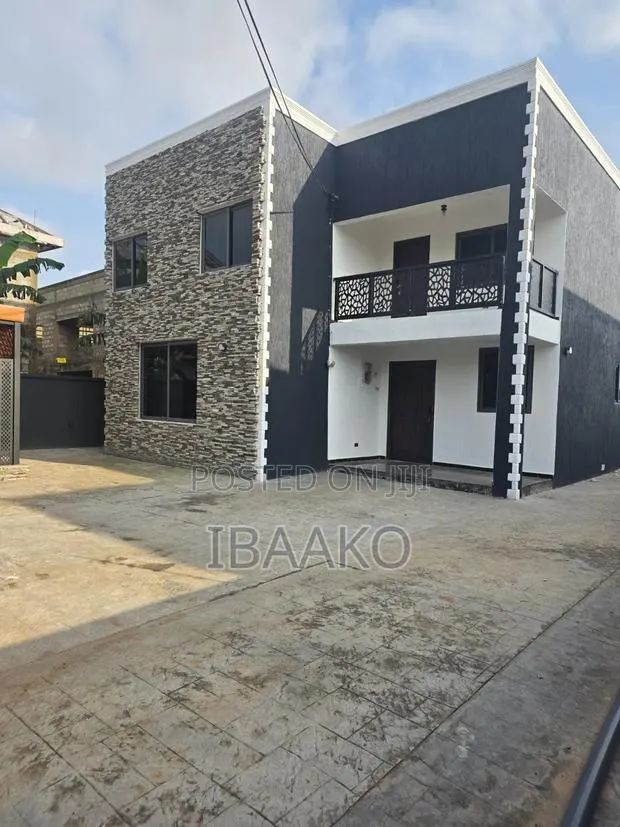 4bdrm House in Ghana Flag for sale · Photo 1