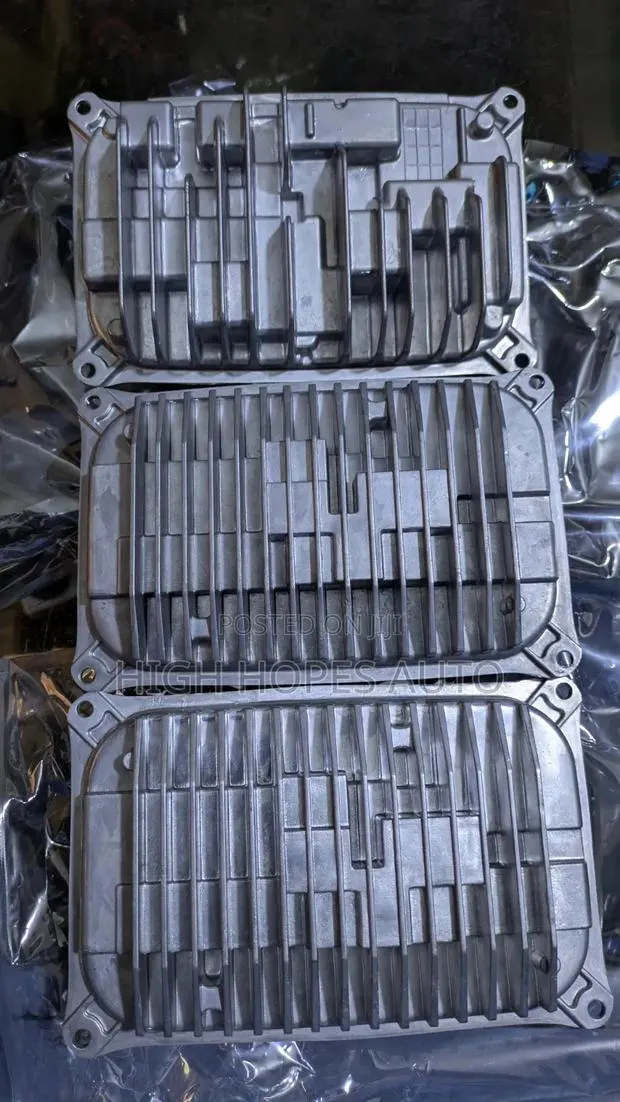 Mercedes Benz C/E Class Headlight Module(Charger) · Photo 1