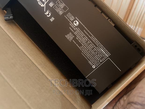 Original HP Battery Zbook 15 G3 G4,17 G3 Workstation VV09XL · Photo 2