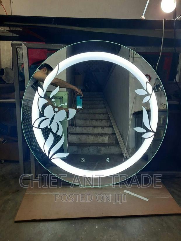 LED Mirrior. Touchscreen. 60cm · Photo 2