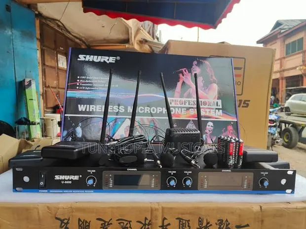 Shure U-6600 4-in-1 Professional Wireless Lapel Microphone · Photo 1
