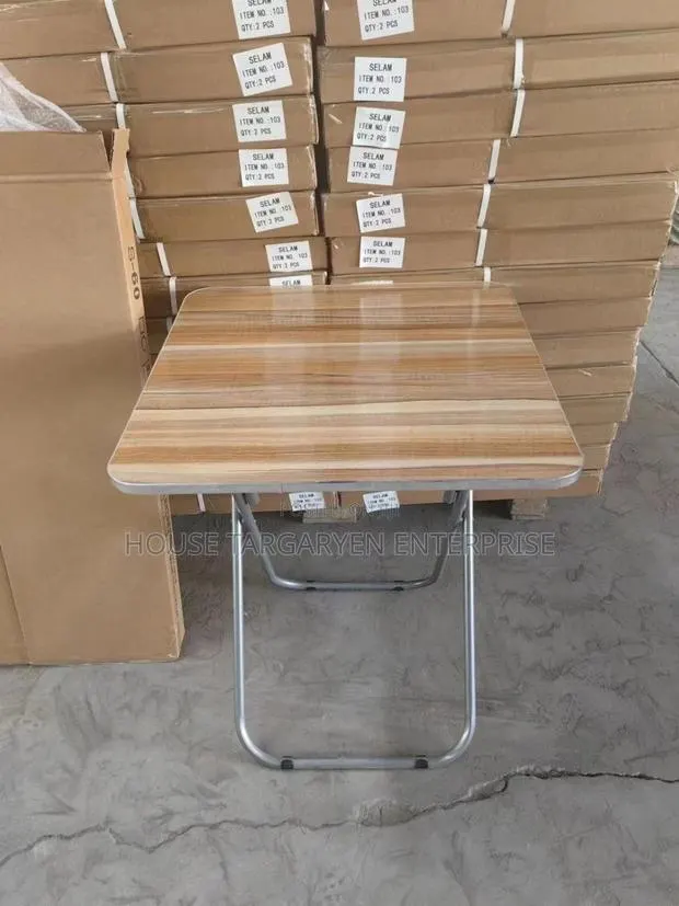 Wooden Table · Photo 1