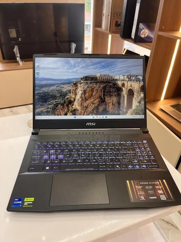 Laptop MSI Katana 15 16GB Intel Core i7 SSD 512GB · Photo 1