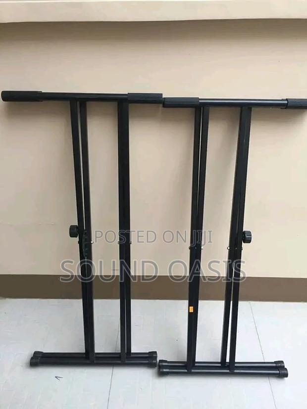 On-Stage KS7190 - Classic Single-X Keyboard Stand · Photo 1