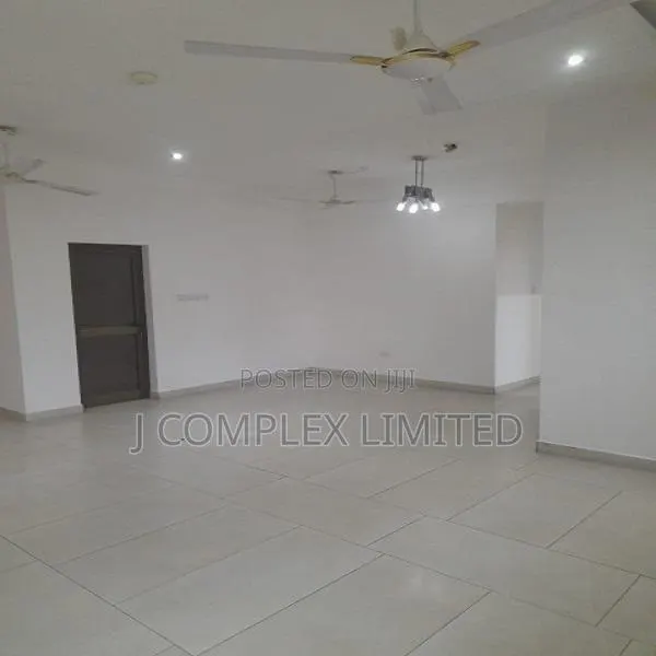 3bdrm Apartment in North Ridge for rent · Photo 1