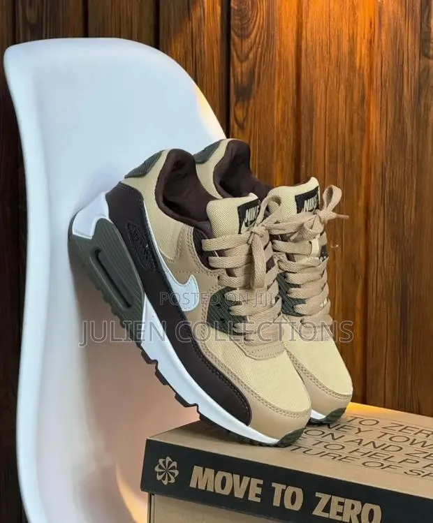 Nike Air Max 90 Pu Coffee Brown and White · Photo 1