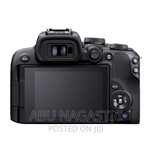 Canon EOS R10 · Photo 2