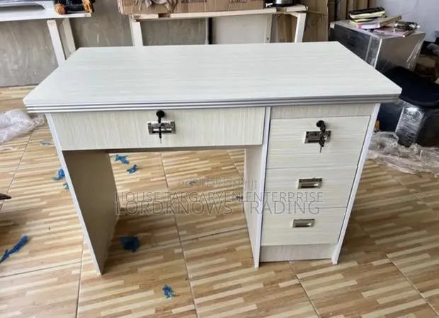 Office Table · Photo 1