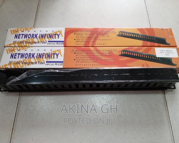 Network Infinity 1u 19" Cable Manager Panel · Photo 3