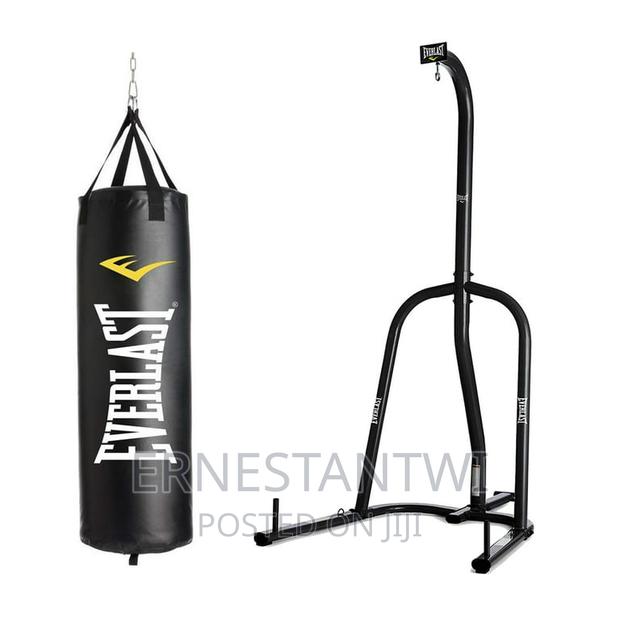 Heavy Wieght Punching Bag Stand · Photo 1