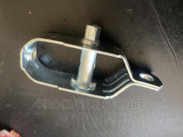 Galvanized Wire Tensioner Or Strainer · Photo 3