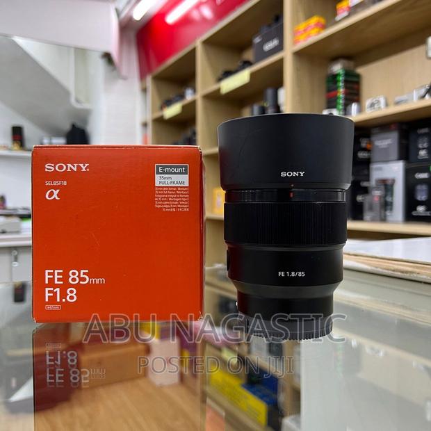 Sony FE 85mm F1.8 Lens · Photo 1