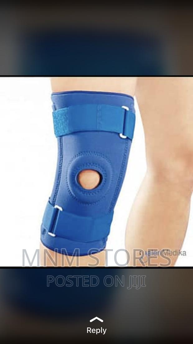 Knee Braces With Metal Stay · Photo 1