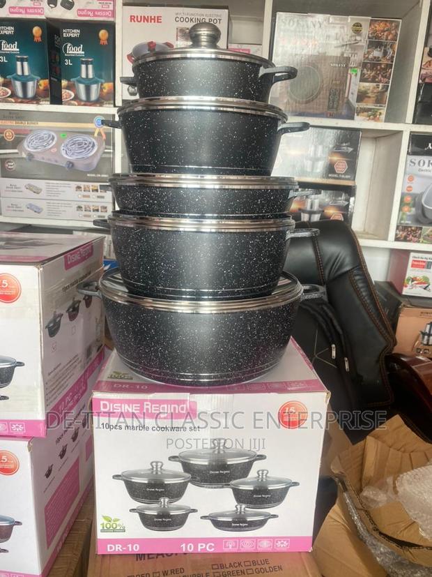 Non Stick Cookware Set - 10 Pieces - Black · Photo 4