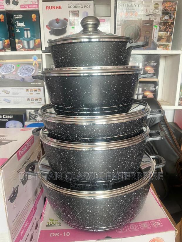Non Stick Cookware Set - 10 Pieces - Black · Photo 3