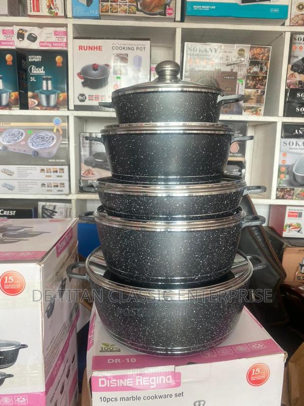 Non Stick Cookware Set - 10 Pieces - Black · Photo 2