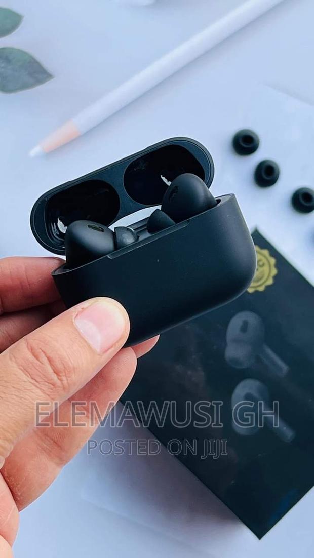 Airpods Pro 2nd Generation Black Edition (Promotion) · Photo 2