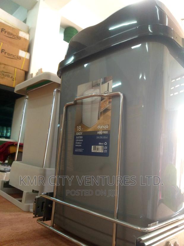 Modern Cabinet Dustbins With Rails. · Photo 4
