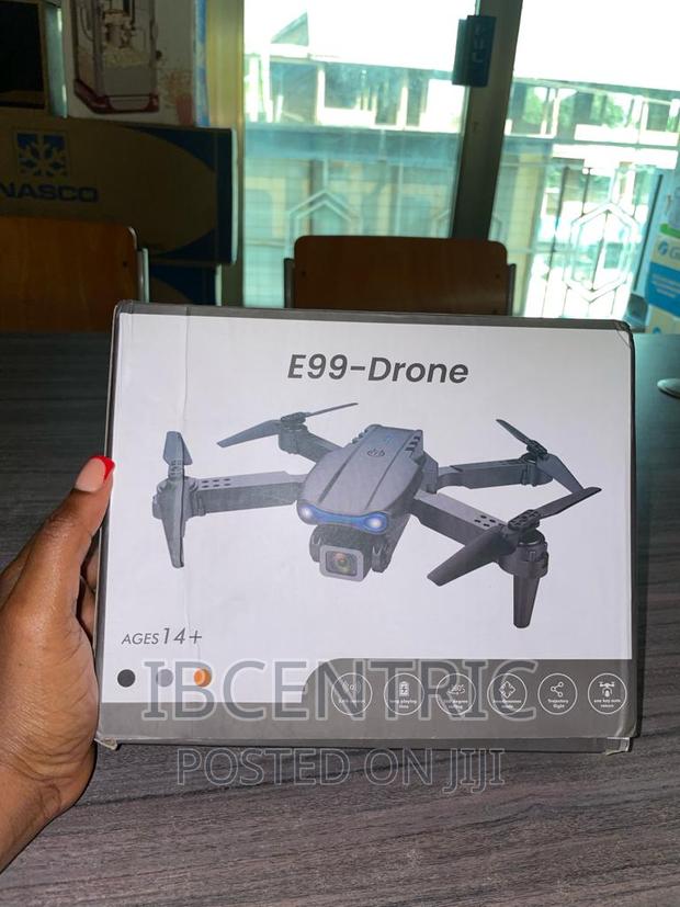 E99 Dual Camera Drone · Photo 3