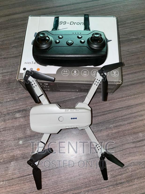 E99 Dual Camera Drone · Photo 1