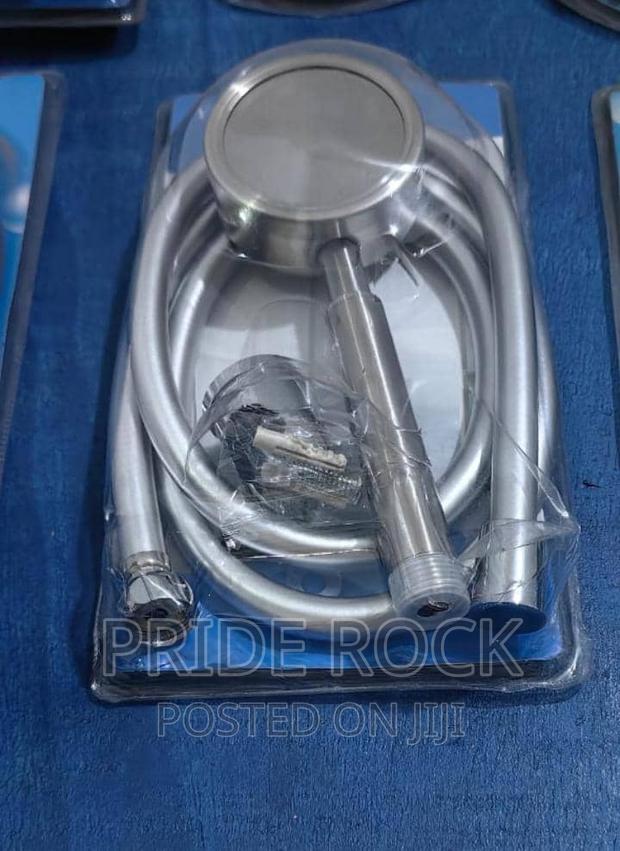 Hand Held Shower Set, Chain and Handle, Telephone Shower · Photo 1