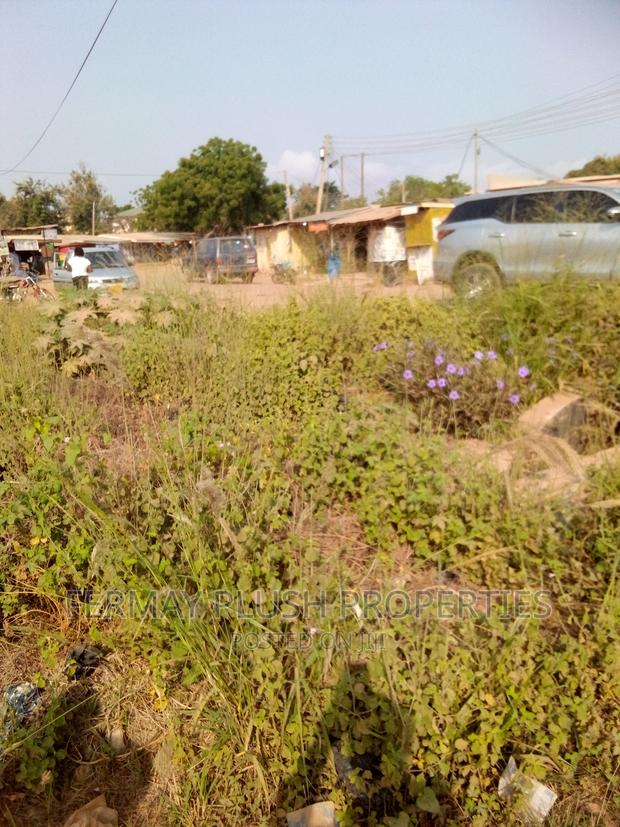 Road Side Land Title · Photo 1