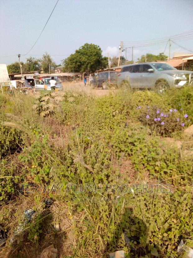 Road Side Land Title · Photo 3
