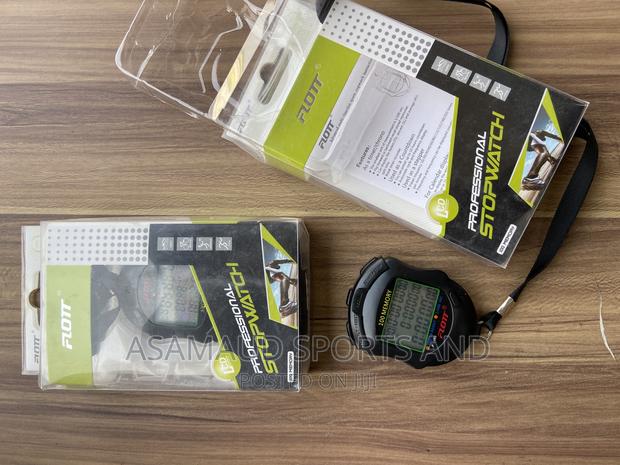 Original Sports Watch for Training at Cool Price · Photo 2