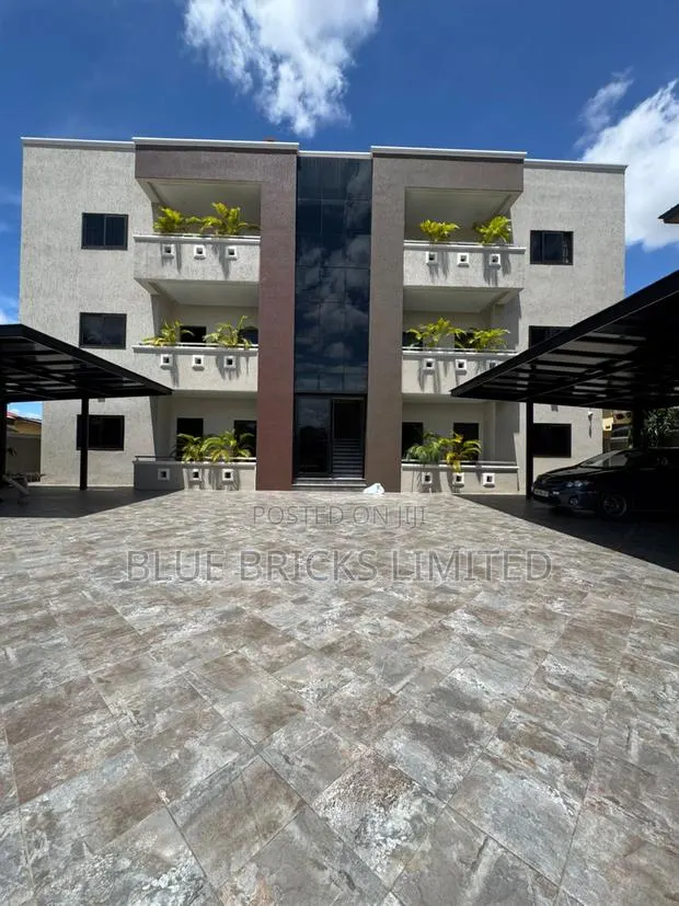Furnished 2bdrm Apartment in Community 18, Sakumono for rent · Photo 1