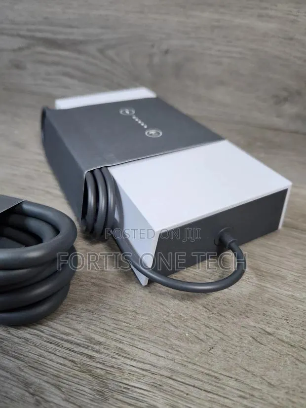 Original Starlink Power Adapter for Gen 3 Kit · Photo 1